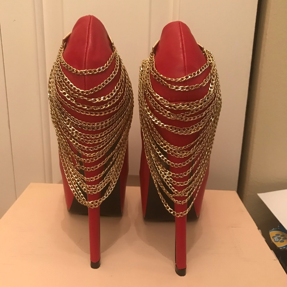 Red pump - Picture 3 of 3